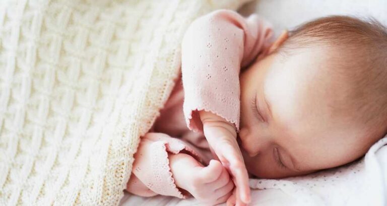 הקטנת הסיכון למוות בעריסה - בתמונה תינוק ישן